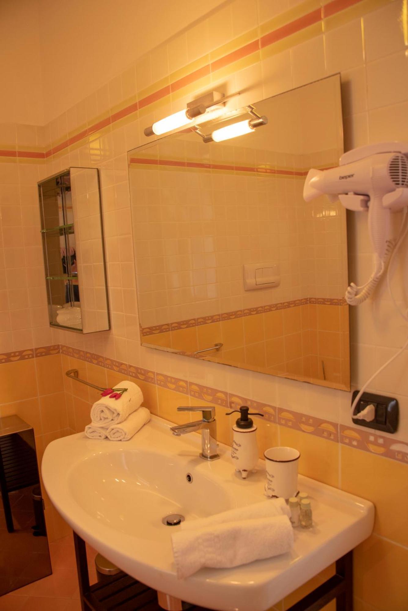 Reginella Guest House Salerno Exterior photo