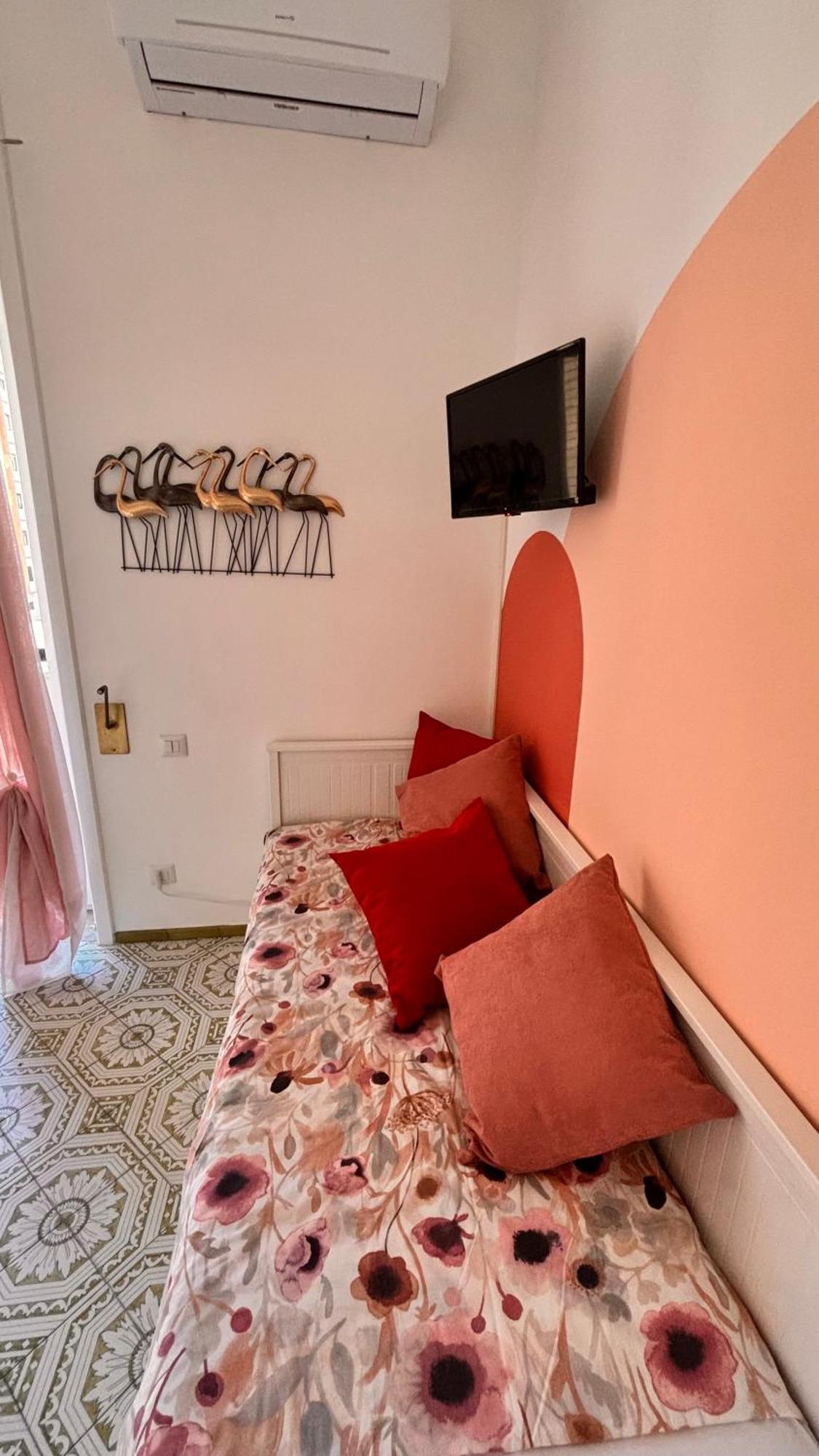 Reginella Guest House Salerno Exterior photo